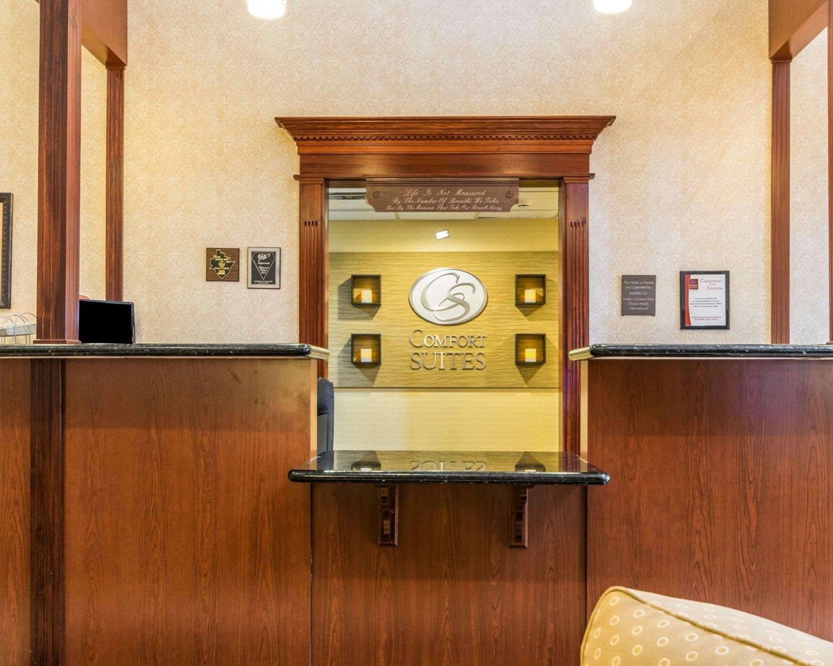 Comfort Suites South Point - Huntington Buitenkant foto