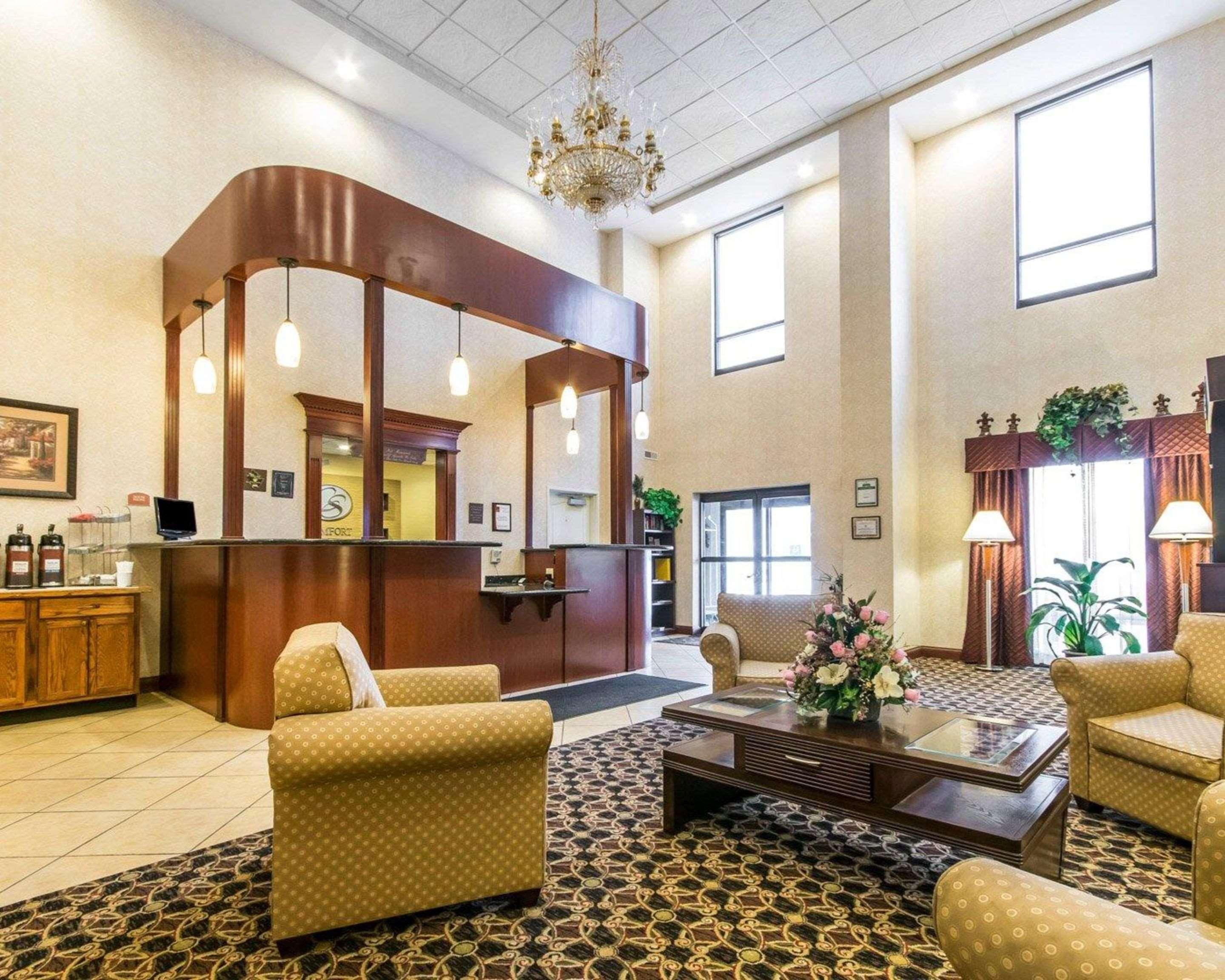 Comfort Suites South Point - Huntington Buitenkant foto