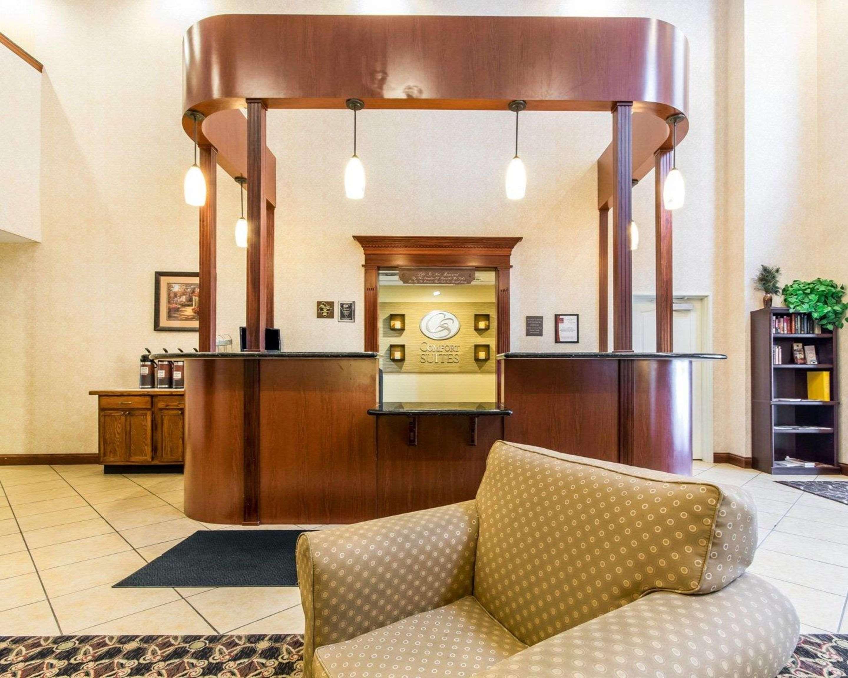Comfort Suites South Point - Huntington Buitenkant foto