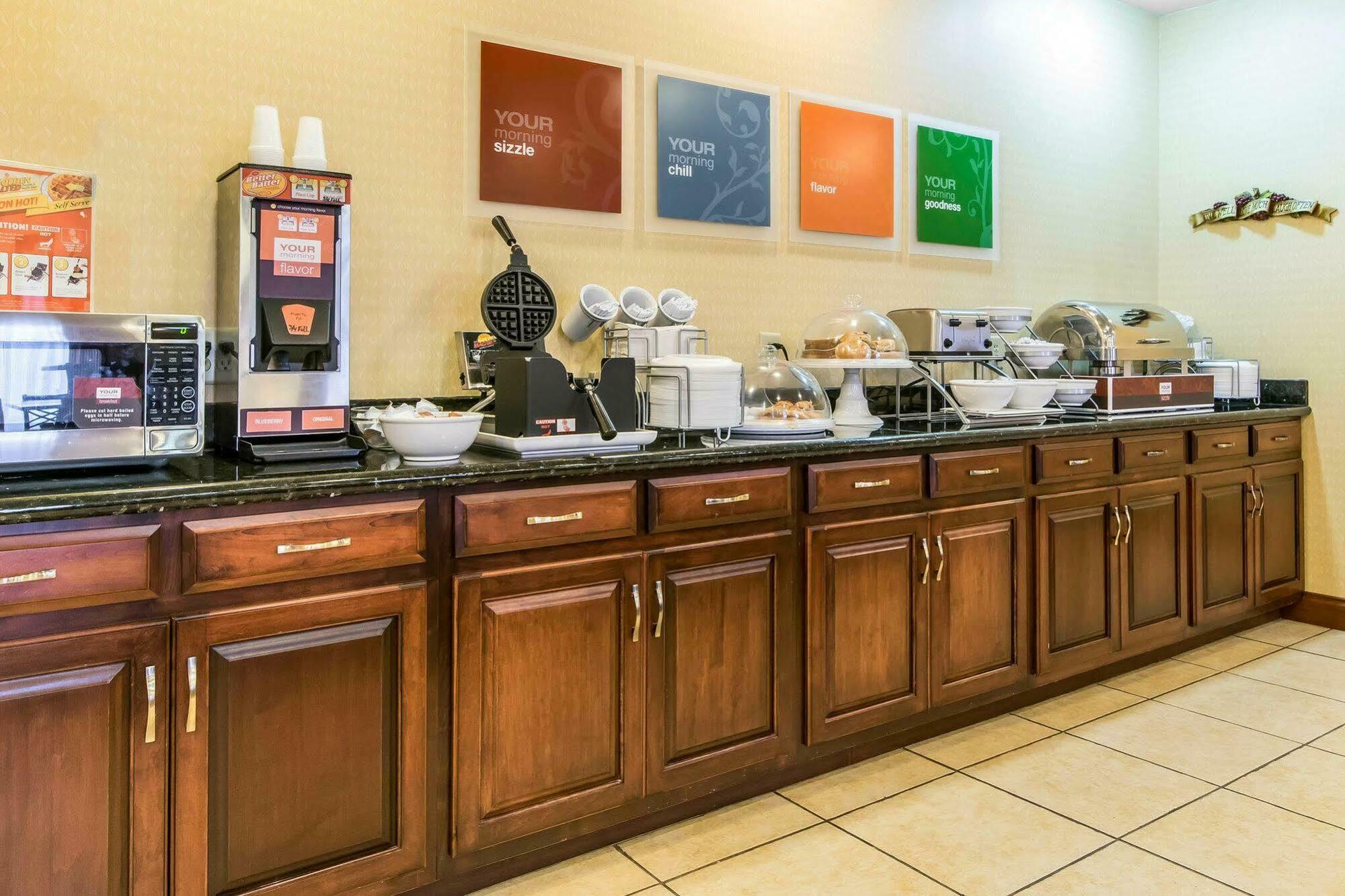 Comfort Suites South Point - Huntington Buitenkant foto