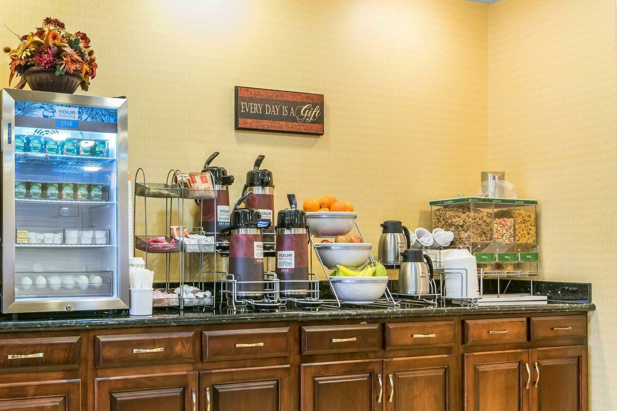 Comfort Suites South Point - Huntington Buitenkant foto